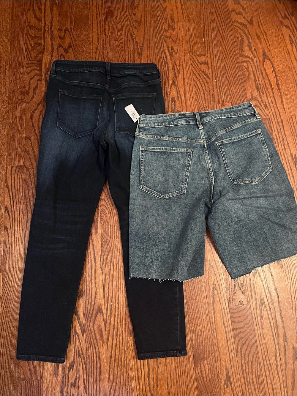 GAP Skinny Jeans in Dark Blue with old Navy  NWT Medium Blue Cutoff Shorts - Picture 10 of 12